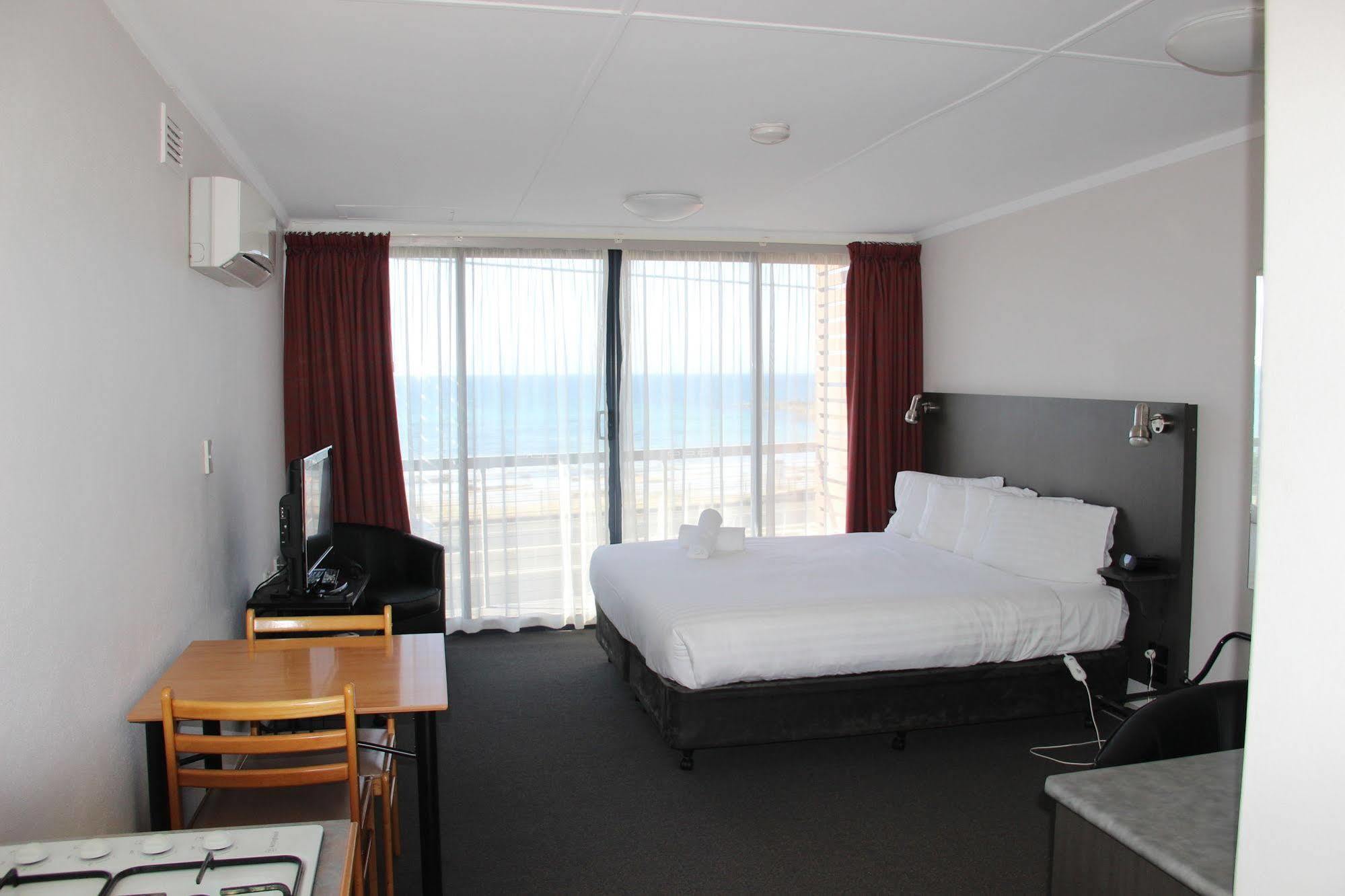 Ocean View And Motel Burnie