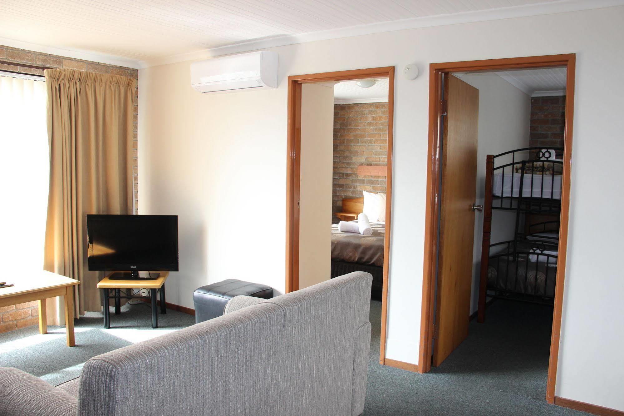 Motel Ocean View And 3*